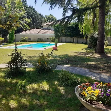 Apartmán Attenant A Maison Avec Parking, Jardin, Baignoire Irigny