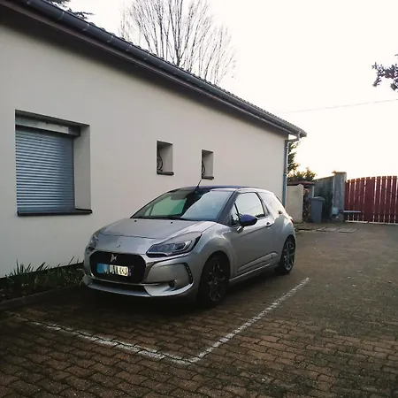 아파트 Attenant A Maison Avec Parking, Jardin, Piscine *